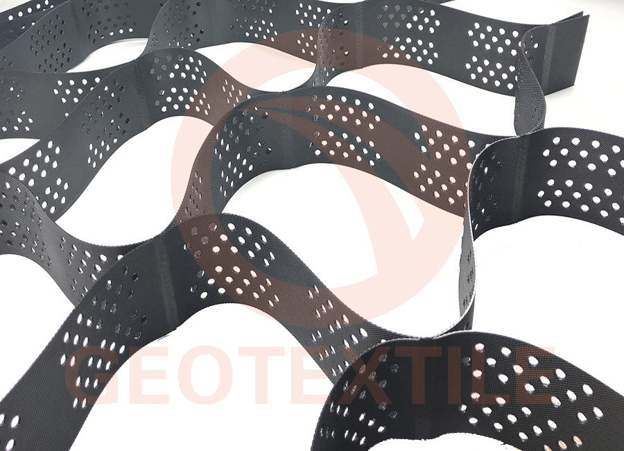 100mm Height Geocell Slope Stabilization , Cellular Confinement System Slope Protection Matting